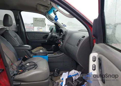 2006 Ford Escape Hybrid from USA, damaged, VIN 1FMCU95H86KB21095